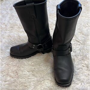 X element Advance Style #1443 Men’s Motorcycle Black Leather Boots. Size 8